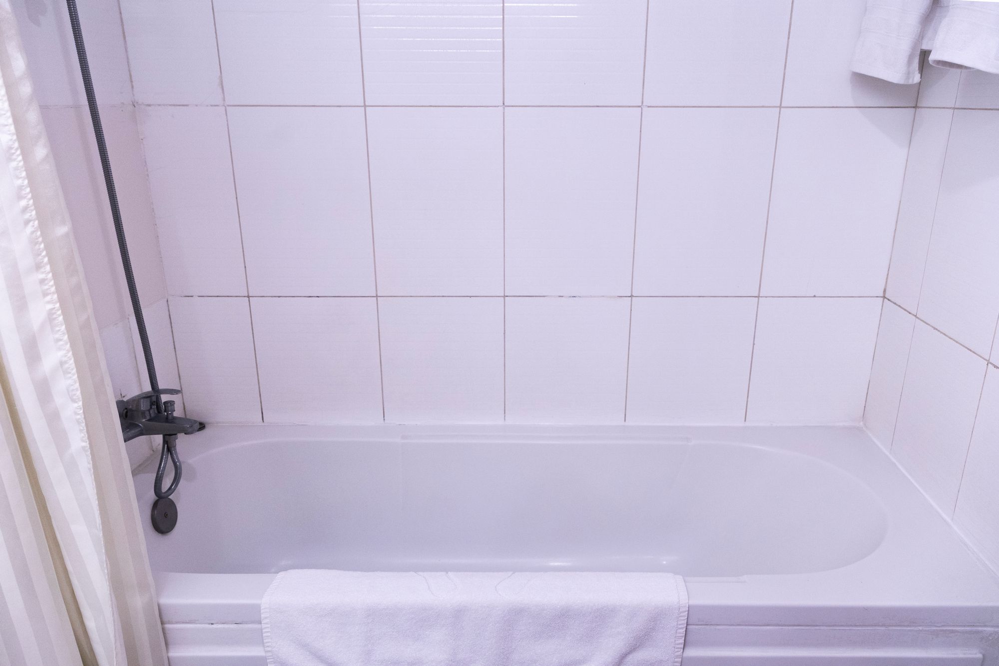 Standard Single Room Bathroom